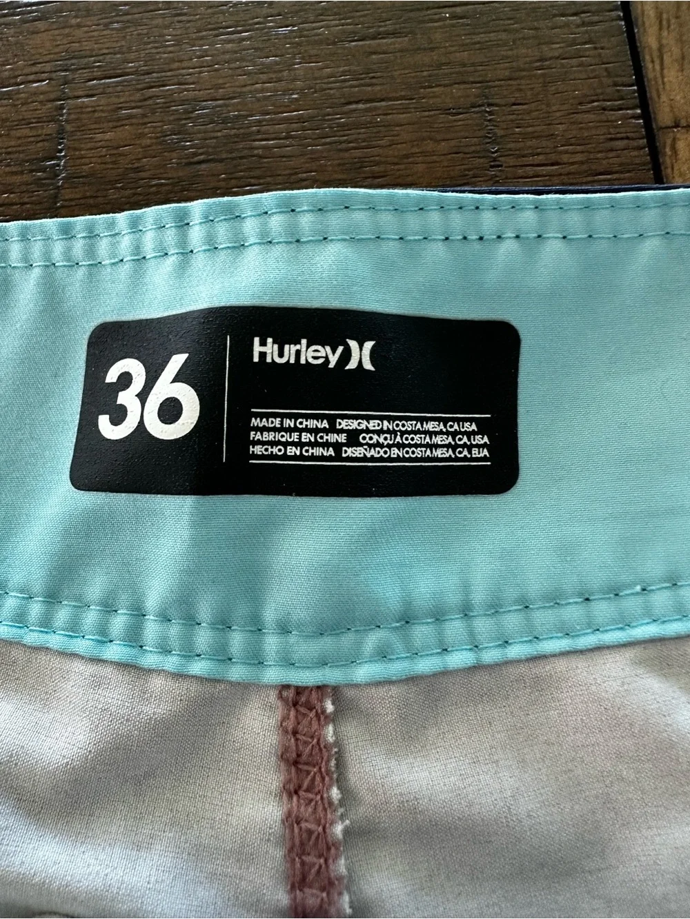 Hurley Men’s Blue Gradient Stripe Swim Trunks Size 36